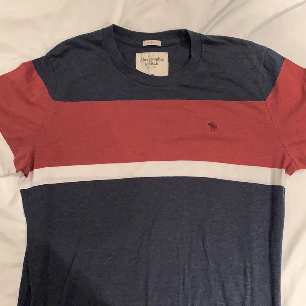 Abercrombie & Fitch Tee